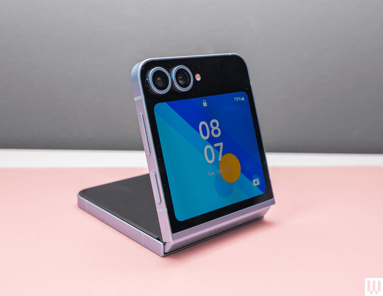 بهترین گوشی سامسونگ Samsung Galaxy Z Flip6 یک گوشی تاشو عالی